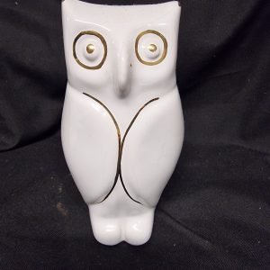 Keramieke Hollywood Regency beeld in de vorm van een uiltje.